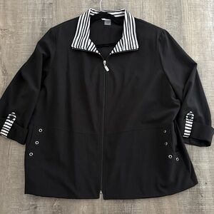 Alia Black and White Striped zip top
